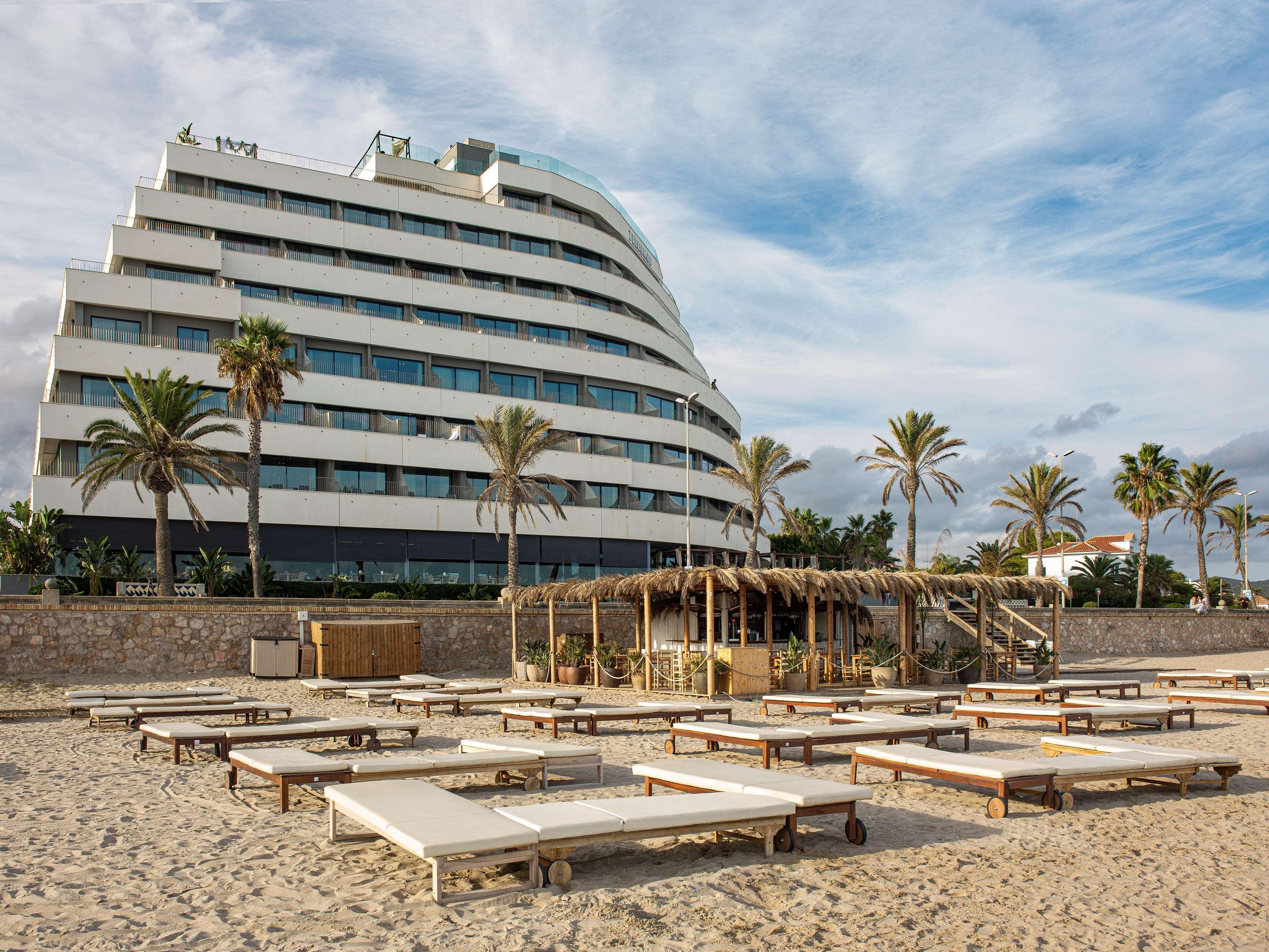 فندق Me Sitges Terramar المظهر الخارجي الصورة