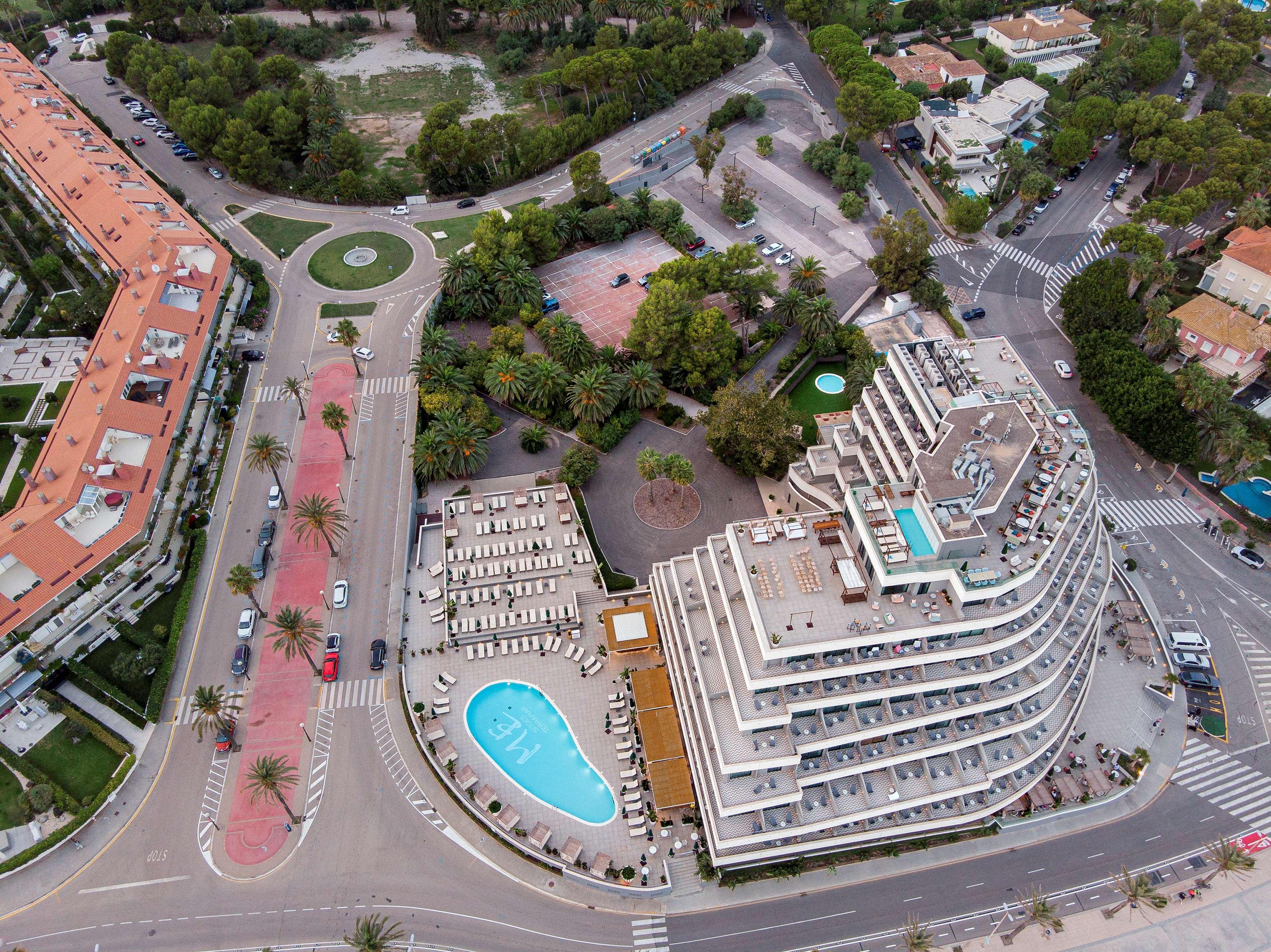 فندق Me Sitges Terramar المظهر الخارجي الصورة Aerial view of the hotel